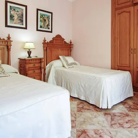 Mercedes Nerja